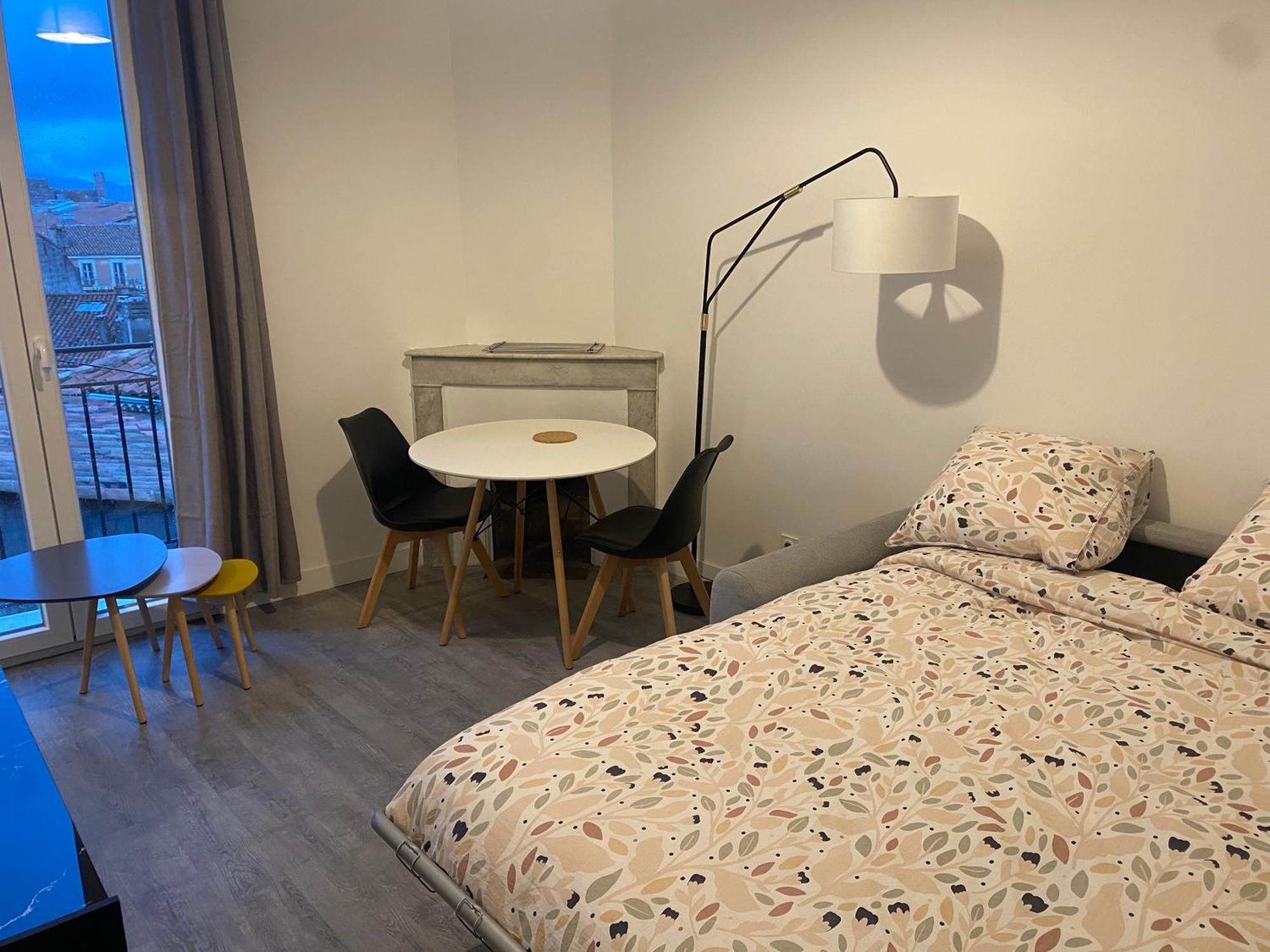 Bel Appartement T1 30M2 Centre Historique オーバーニュ エクステリア 写真